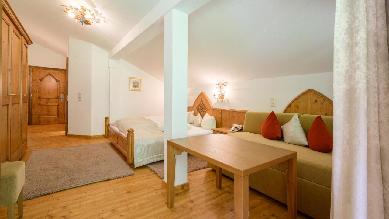 Hotel Garni Castel B&B ايشجل المظهر الخارجي الصورة