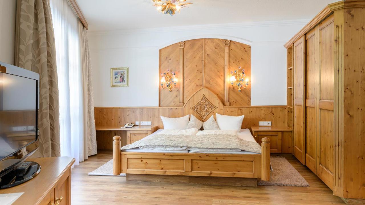 Hotel Garni Castel B&B ايشجل المظهر الخارجي الصورة